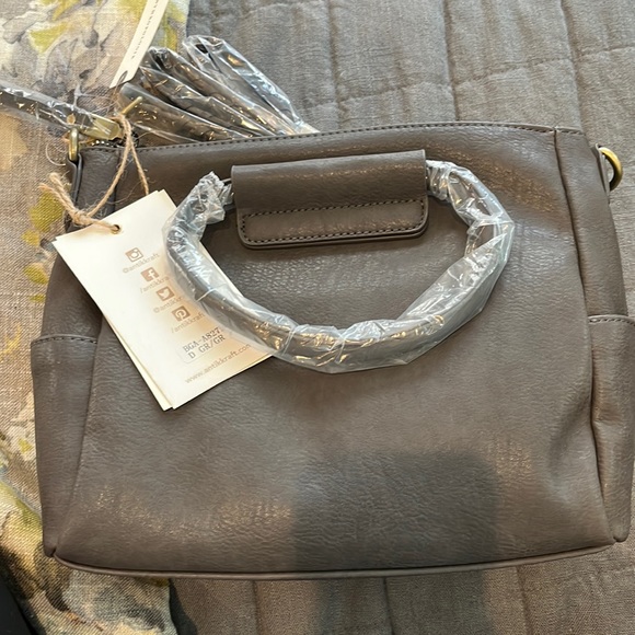 BRAND NEW TAGS ON. Gray crossbody purse - Picture 1 of 5